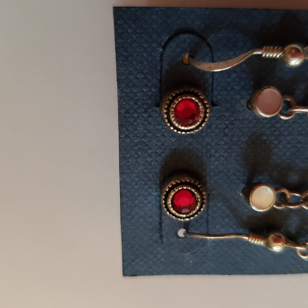 3 pairs of earrings Sterling silver with pink, white and red NWOT - Picture 4 of 10